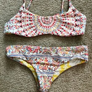 Billabong bathing suit top